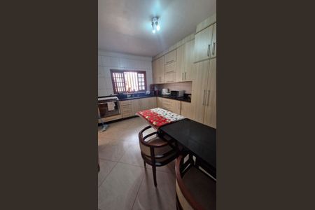 Casa à venda com 450m², 4 quartos e 6 vagas