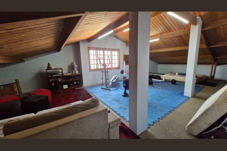 Casa à venda com 450m², 4 quartos e 6 vagas