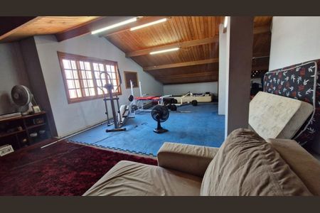 Casa à venda com 450m², 4 quartos e 6 vagas