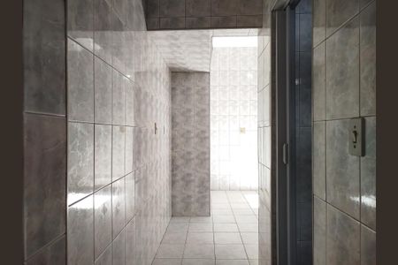 Casa 2 : corredor de casa para alugar com 4 quartos, 200m² em Vila Carrão, São Paulo