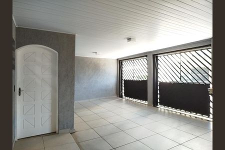 Garagem de casa para alugar com 4 quartos, 200m² em Vila Carrão, São Paulo