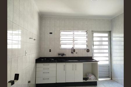 Casa 1: Cozinha de casa para alugar com 4 quartos, 200m² em Vila Carrão, São Paulo