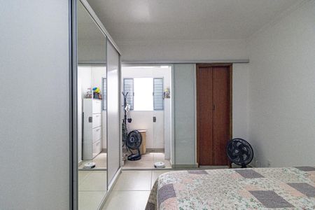 Casa à venda com 2 quartos, 47m² em Vila Gumercindo, São Paulo