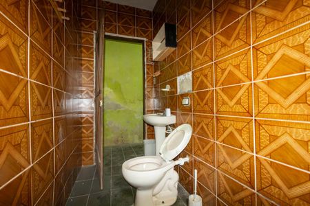 Banheiro de casa para alugar com 1 quarto, 45m² em Vila Uniao (zona Leste), São Paulo