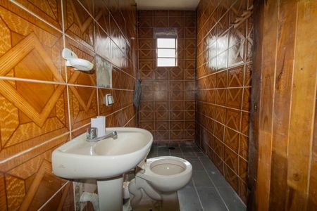 Banheiro de casa para alugar com 1 quarto, 45m² em Vila Uniao (zona Leste), São Paulo