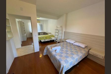 Casa para alugar com 311m², 3 quartos e sem vaga Casa para alugar com 311m², 3 quartos e sem vagaQuarto 1