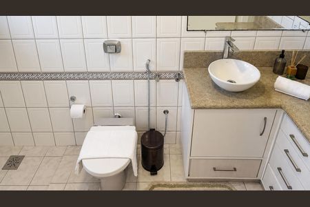 Casa para alugar com 311m², 3 quartos e sem vaga Casa para alugar com 311m², 3 quartos e sem vagaBanheiro 2