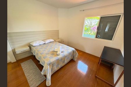 Casa para alugar com 311m², 3 quartos e sem vaga Casa para alugar com 311m², 3 quartos e sem vagaQuarto 2