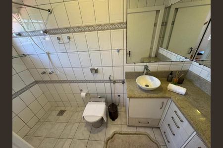 Casa para alugar com 311m², 3 quartos e sem vaga Casa para alugar com 311m², 3 quartos e sem vagaBanheiro 2