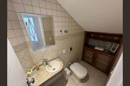 Casa para alugar com 311m², 3 quartos e sem vaga Casa para alugar com 311m², 3 quartos e sem vagaBanheiro 1