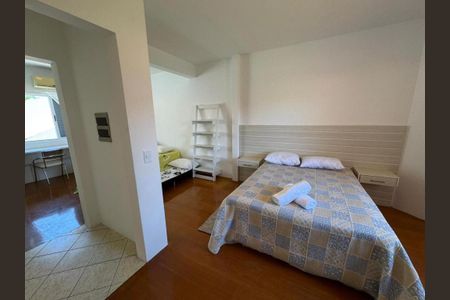 Casa para alugar com 311m², 3 quartos e sem vaga Casa para alugar com 311m², 3 quartos e sem vagaQuarto 2