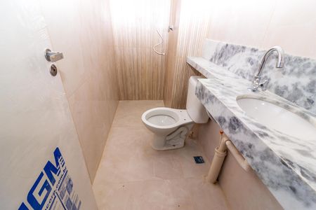 Banheiro de apartamento para alugar com 2 quartos, 34m² em Veleiros, São Paulo