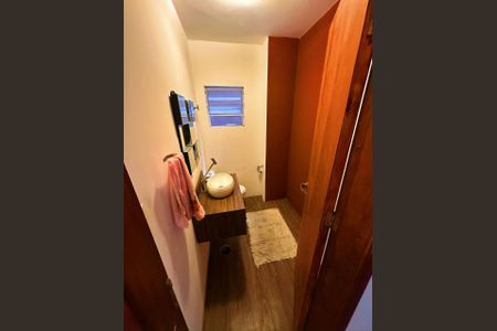Casa à venda com 3 quartos, 210m² em Jardim das Acacias, São Paulo