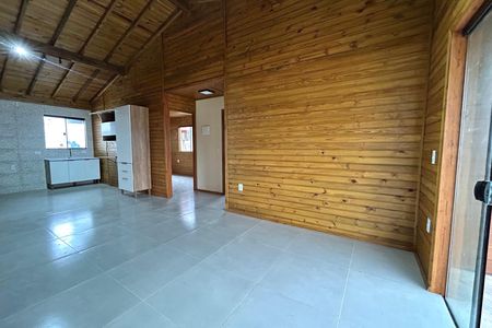 Casa para alugar com 70m², 2 quartos e 2 vagas Casa para alugar com 70m², 2 quartos e 2 vagasSala