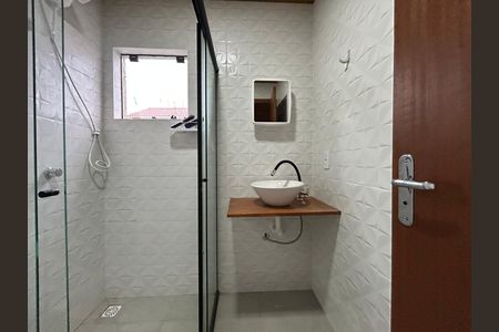 Casa para alugar com 70m², 2 quartos e 2 vagas Casa para alugar com 70m², 2 quartos e 2 vagasBanheiro