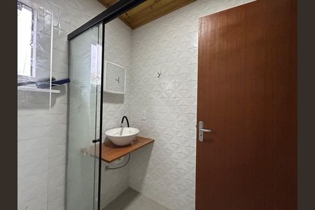 Casa para alugar com 70m², 2 quartos e 2 vagas Casa para alugar com 70m², 2 quartos e 2 vagasBanheiro