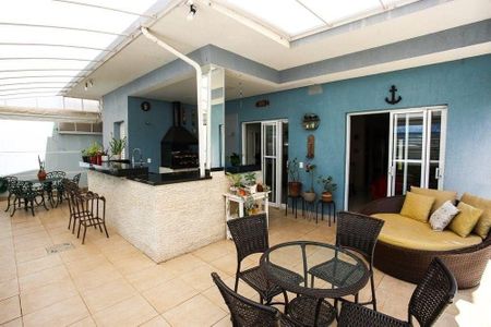 Casa à venda com 233m², 3 quartos e 4 vagas