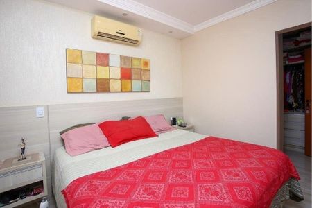 Casa à venda com 233m², 3 quartos e 4 vagas