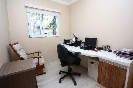 Casa à venda com 233m², 3 quartos e 4 vagas