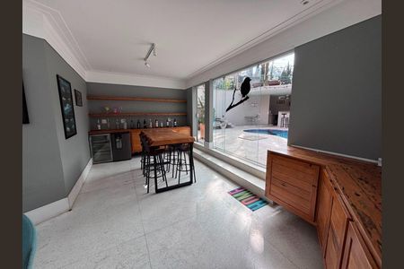 Casa à venda com 3 quartos, 283m² em Paineiras do Morumbi, São Paulo