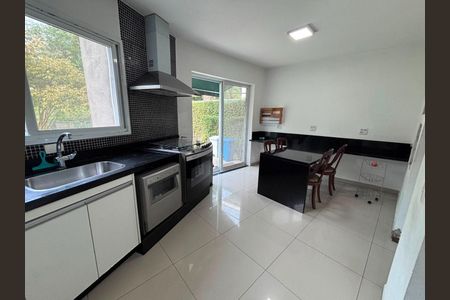 Casa à venda com 3 quartos, 283m² em Paineiras do Morumbi, São Paulo