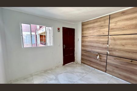 Sala de apartamento para alugar com 2 quartos, 51m² em Taboão, Guarulhos
