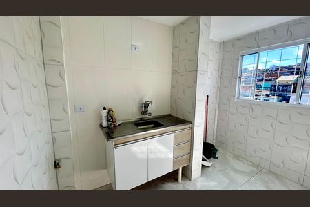 Cozinha de apartamento para alugar com 2 quartos, 51m² em Taboão, Guarulhos