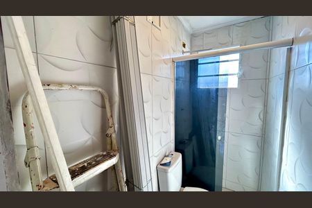 Banheiro de apartamento para alugar com 2 quartos, 51m² em Taboão, Guarulhos