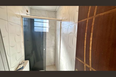 Banheiro de apartamento para alugar com 2 quartos, 51m² em Taboão, Guarulhos