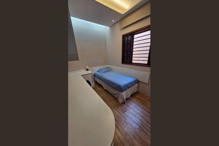 Casa à venda com 3 quartos, 244m² em Vila Augusta, Guarulhos