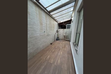 Apartamento à venda com 2 quartos, 45m² em Cabral, Contagem