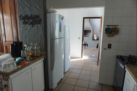 Cozinha de casa de condomínio à venda com 3 quartos, 500m² em Morada dos Pássaros, Barueri