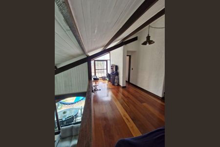 PIso Superior de casa de condomínio à venda com 3 quartos, 500m² em Morada dos Pássaros, Barueri