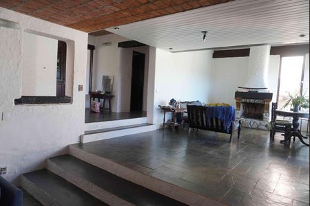 Casa de condomínio à venda com 500m², 3 quartos e 4 vagasSala de Estar