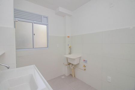 Apartamento para alugar com 35m², 2 quartos e 1 vaga Apartamento para alugar com 35m², 2 quartos e 1 vagaCozinha e Área de Serviço