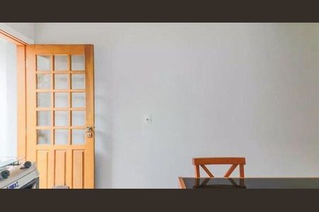 Casa à venda com 2 quartos, 79m² em Ferreira, São Paulo