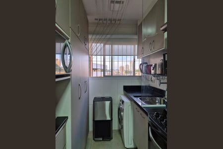Cozinha de apartamento para alugar com 3 quartos, 62m² em Vila Mangalot, São Paulo
