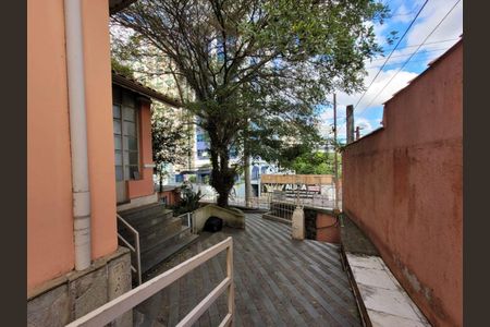 Casa à venda com 233m², 4 quartos e 3 vagas
