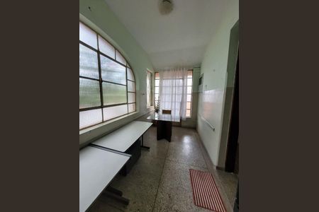 Casa à venda com 233m², 4 quartos e 3 vagas