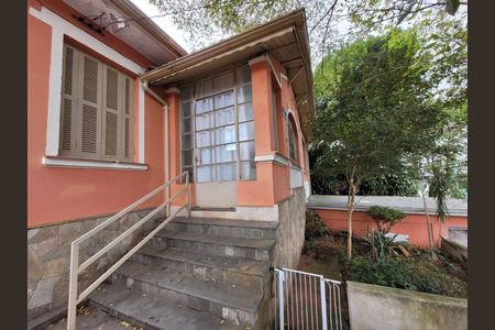 Casa à venda com 233m², 4 quartos e 3 vagas