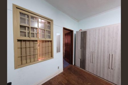 Casa à venda com 233m², 4 quartos e 3 vagas
