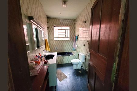 Casa à venda com 233m², 4 quartos e 3 vagas