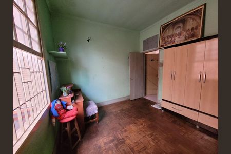 Casa à venda com 233m², 4 quartos e 3 vagas