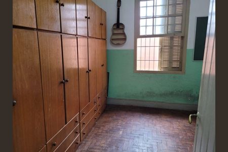 Casa à venda com 233m², 4 quartos e 3 vagas