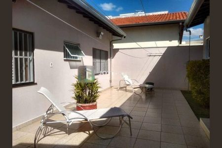 Casa à venda com 217m², 3 quartos e 5 vagas