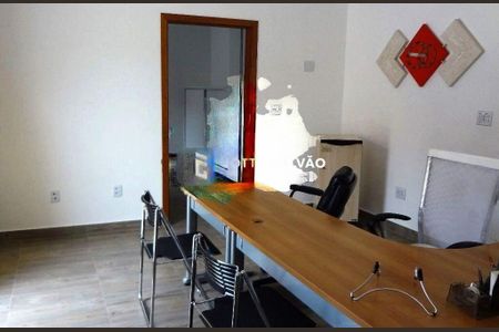 Casa à venda com 217m², 3 quartos e 5 vagas