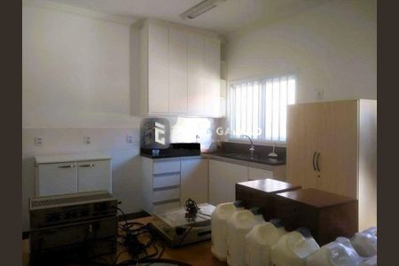 Casa à venda com 217m², 3 quartos e 5 vagas