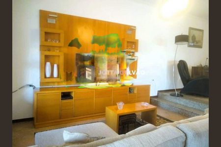 Casa à venda com 217m², 3 quartos e 5 vagas