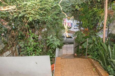 Casa à venda com 3 quartos, 345m² em Vila Romana, São Paulo