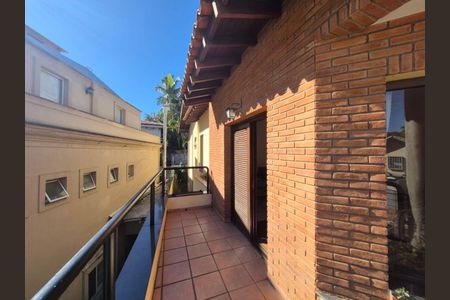 Casa à venda com 4 quartos, 243m² em Morumbi, São Paulo